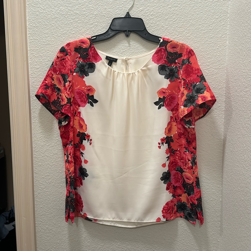 Talbots size 14 blouse, perfect for spring